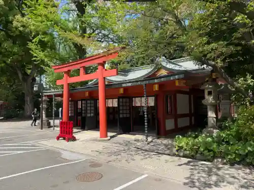 日枝神社の{uncategorized: "未分類", other: "その他", undefined: "問題あり", building: "その他建物", grave: "お墓", sacred_gate: "鳥居", guardian: "狛犬", statue: "像", buddha: "仏像", history: "歴史", nature: "自然", garden: "庭園", animal: "動物", pagoda: "塔", temizu: "手水舎", mountain_gate: "山門・神門", sanctuary: "本殿・本堂", subordinate: "末社・摂社", art: "芸術", scenery: "景色", jizo: "地蔵", ema: "絵馬", goshuin: "御朱印", omikuji: "おみくじ", items: "授与品その他", amulet: "お守り", goshuincho: "御朱印帳", eats: "食事", festival: "お祭り", votive_dance: "神楽", shichigosan: "七五三参", wedding: "結婚式", experience: "体験その他", initially: "初詣", around: "周辺", anti_infection: "感染症対策"}