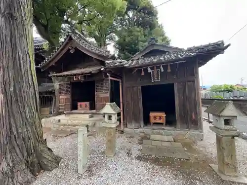 豊川進雄神社の末社・摂社