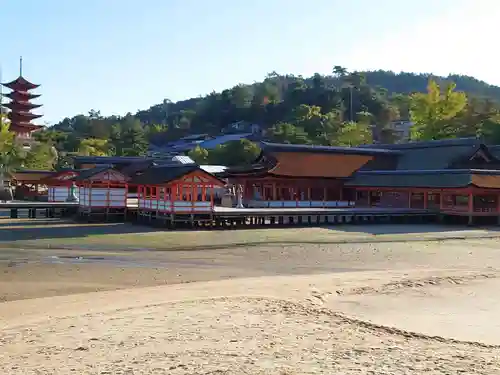 厳島神社の建物その他