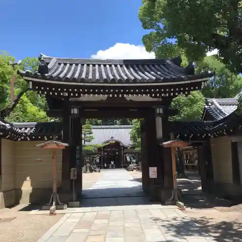 杭全神社の山門