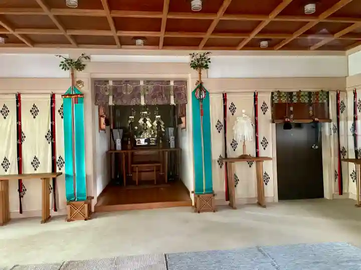 七倉稲荷神社の{uncategorized: "未分類", other: "その他", undefined: "問題あり", building: "その他建物", grave: "お墓", sacred_gate: "鳥居", guardian: "狛犬", statue: "像", buddha: "仏像", history: "歴史", nature: "自然", garden: "庭園", animal: "動物", pagoda: "塔", temizu: "手水舎", mountain_gate: "山門・神門", sanctuary: "本殿・本堂", subordinate: "末社・摂社", art: "芸術", scenery: "景色", jizo: "地蔵", ema: "絵馬", goshuin: "御朱印", omikuji: "おみくじ", items: "授与品その他", amulet: "お守り", goshuincho: "御朱印帳", eats: "食事", festival: "お祭り", votive_dance: "神楽", shichigosan: "七五三参", wedding: "結婚式", experience: "体験その他", initially: "初詣", around: "周辺", anti_infection: "感染症対策"}