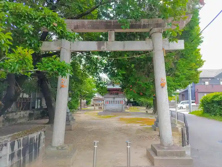 八幡社(千秋町穂積塚本)の鳥居