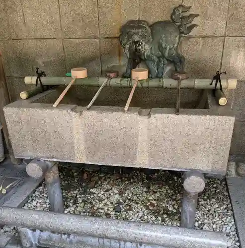 難波八阪神社の手水舎