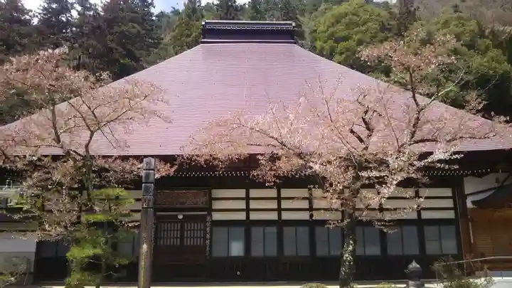 龍洞院の本殿・本堂