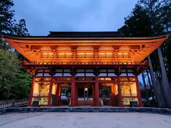 壇上伽藍の{uncategorized: "未分類", other: "その他", undefined: "問題あり", building: "その他建物", grave: "お墓", sacred_gate: "鳥居", guardian: "狛犬", statue: "像", buddha: "仏像", history: "歴史", nature: "自然", garden: "庭園", animal: "動物", pagoda: "塔", temizu: "手水舎", mountain_gate: "山門・神門", sanctuary: "本殿・本堂", subordinate: "末社・摂社", art: "芸術", scenery: "景色", jizo: "地蔵", ema: "絵馬", goshuin: "御朱印", omikuji: "おみくじ", items: "授与品その他", amulet: "お守り", goshuincho: "御朱印帳", eats: "食事", festival: "お祭り", votive_dance: "神楽", shichigosan: "七五三参", wedding: "結婚式", experience: "体験その他", initially: "初詣", around: "周辺", anti_infection: "感染症対策"}