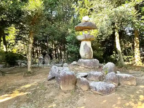 衣比原神社の建物その他