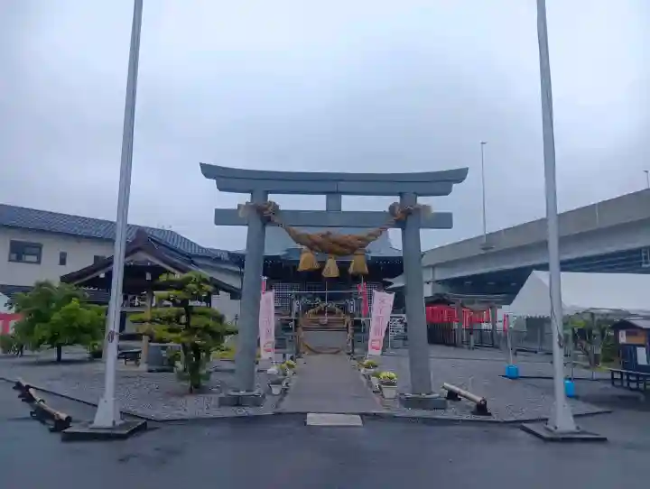 眞中神社の{uncategorized: "未分類", other: "その他", undefined: "問題あり", building: "その他建物", grave: "お墓", sacred_gate: "鳥居", guardian: "狛犬", statue: "像", buddha: "仏像", history: "歴史", nature: "自然", garden: "庭園", animal: "動物", pagoda: "塔", temizu: "手水舎", mountain_gate: "山門・神門", sanctuary: "本殿・本堂", subordinate: "末社・摂社", art: "芸術", scenery: "景色", jizo: "地蔵", ema: "絵馬", goshuin: "御朱印", omikuji: "おみくじ", items: "授与品その他", amulet: "お守り", goshuincho: "御朱印帳", eats: "食事", festival: "お祭り", votive_dance: "神楽", shichigosan: "七五三参", wedding: "結婚式", experience: "体験その他", initially: "初詣", around: "周辺", anti_infection: "感染症対策"}