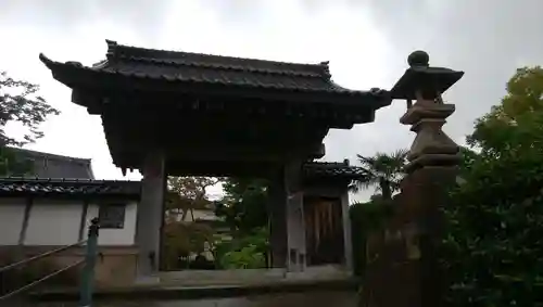 本光寺の山門・神門