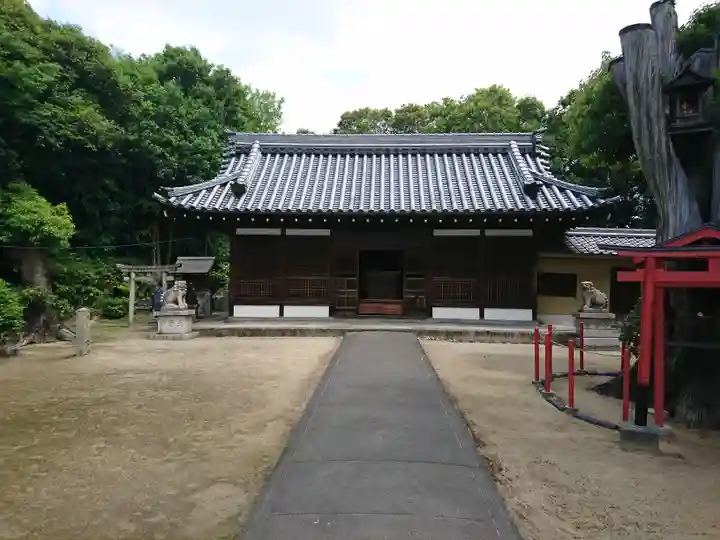中臣須牟地神社の本殿・本堂