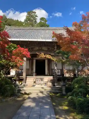 西明寺の本殿