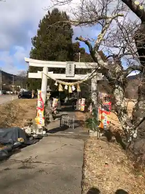 高司神社〜むすびの神の鎮まる社〜の{uncategorized: "未分類", other: "その他", undefined: "問題あり", building: "その他建物", grave: "お墓", sacred_gate: "鳥居", guardian: "狛犬", statue: "像", buddha: "仏像", history: "歴史", nature: "自然", garden: "庭園", animal: "動物", pagoda: "塔", temizu: "手水舎", mountain_gate: "山門・神門", sanctuary: "本殿・本堂", subordinate: "末社・摂社", art: "芸術", scenery: "景色", jizo: "地蔵", ema: "絵馬", goshuin: "御朱印", omikuji: "おみくじ", items: "授与品その他", amulet: "お守り", goshuincho: "御朱印帳", eats: "食事", festival: "お祭り", votive_dance: "神楽", shichigosan: "七五三参", wedding: "結婚式", experience: "体験その他", initially: "初詣", around: "周辺", anti_infection: "感染症対策"}