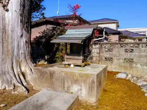 神明社の末社・摂社