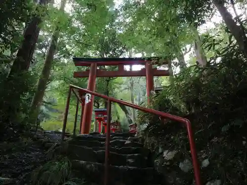 貴船神社結社の鳥居