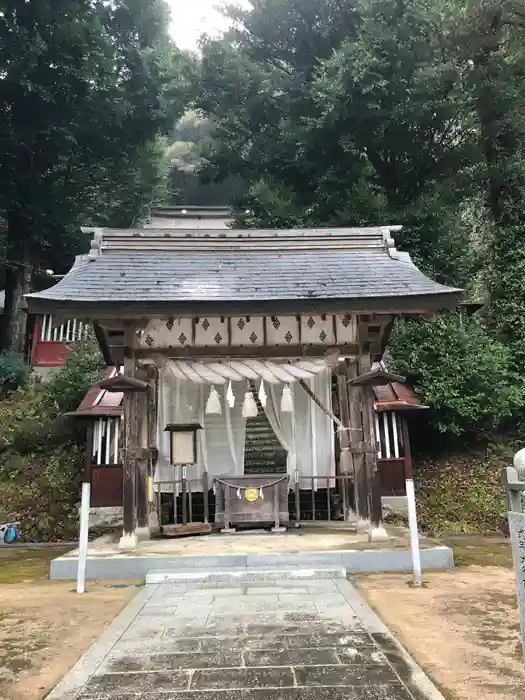 染羽天石勝神社の本殿