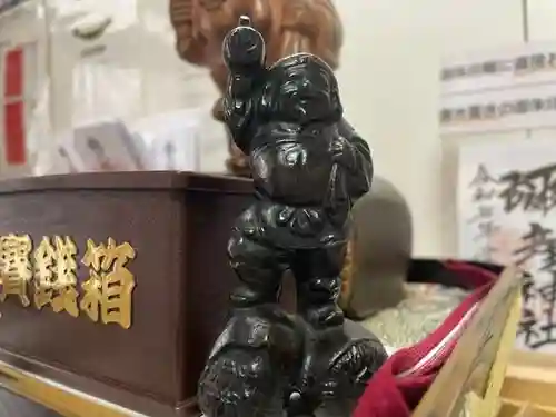 彌彦神社　(伊夜日子神社)の像