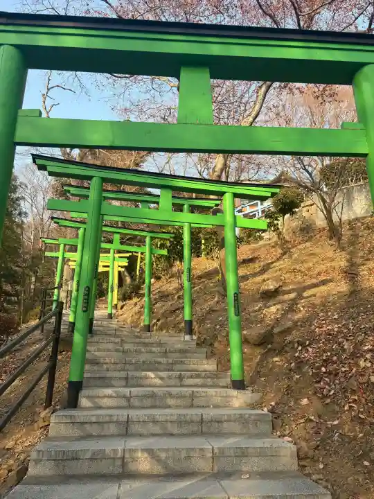 足利織姫神社の{uncategorized: "未分類", other: "その他", undefined: "問題あり", building: "その他建物", grave: "お墓", sacred_gate: "鳥居", guardian: "狛犬", statue: "像", buddha: "仏像", history: "歴史", nature: "自然", garden: "庭園", animal: "動物", pagoda: "塔", temizu: "手水舎", mountain_gate: "山門・神門", sanctuary: "本殿・本堂", subordinate: "末社・摂社", art: "芸術", scenery: "景色", jizo: "地蔵", ema: "絵馬", goshuin: "御朱印", omikuji: "おみくじ", items: "授与品その他", amulet: "お守り", goshuincho: "御朱印帳", eats: "食事", festival: "お祭り", votive_dance: "神楽", shichigosan: "七五三参", wedding: "結婚式", experience: "体験その他", initially: "初詣", around: "周辺", anti_infection: "感染症対策"}
