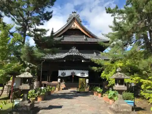 信濃國分寺の本殿