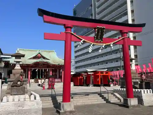 東京羽田 穴守稲荷神社の{uncategorized: "未分類", other: "その他", undefined: "問題あり", building: "その他建物", grave: "お墓", sacred_gate: "鳥居", guardian: "狛犬", statue: "像", buddha: "仏像", history: "歴史", nature: "自然", garden: "庭園", animal: "動物", pagoda: "塔", temizu: "手水舎", mountain_gate: "山門・神門", sanctuary: "本殿・本堂", subordinate: "末社・摂社", art: "芸術", scenery: "景色", jizo: "地蔵", ema: "絵馬", goshuin: "御朱印", omikuji: "おみくじ", items: "授与品その他", amulet: "お守り", goshuincho: "御朱印帳", eats: "食事", festival: "お祭り", votive_dance: "神楽", shichigosan: "七五三参", wedding: "結婚式", experience: "体験その他", initially: "初詣", around: "周辺", anti_infection: "感染症対策"}