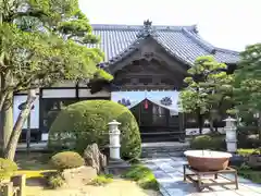 東秀院の本殿