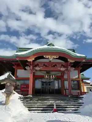 栗山天満宮の{uncategorized: "未分類", other: "その他", undefined: "問題あり", building: "その他建物", grave: "お墓", sacred_gate: "鳥居", guardian: "狛犬", statue: "像", buddha: "仏像", history: "歴史", nature: "自然", garden: "庭園", animal: "動物", pagoda: "塔", temizu: "手水舎", mountain_gate: "山門・神門", sanctuary: "本殿・本堂", subordinate: "末社・摂社", art: "芸術", scenery: "景色", jizo: "地蔵", ema: "絵馬", goshuin: "御朱印", omikuji: "おみくじ", items: "授与品その他", amulet: "お守り", goshuincho: "御朱印帳", eats: "食事", festival: "お祭り", votive_dance: "神楽", shichigosan: "七五三参", wedding: "結婚式", experience: "体験その他", initially: "初詣", around: "周辺", anti_infection: "感染症対策"}