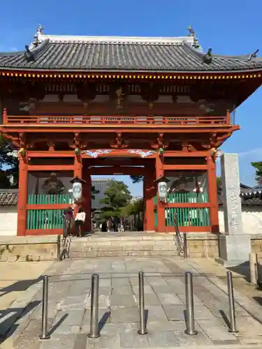 葛井寺の山門・神門
