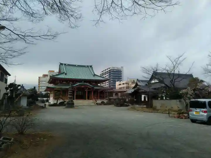 信立寺の本殿・本堂