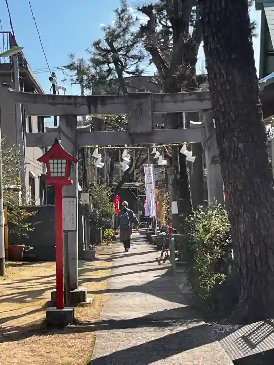 久富稲荷神社の{uncategorized: "未分類", other: "その他", undefined: "問題あり", building: "その他建物", grave: "お墓", sacred_gate: "鳥居", guardian: "狛犬", statue: "像", buddha: "仏像", history: "歴史", nature: "自然", garden: "庭園", animal: "動物", pagoda: "塔", temizu: "手水舎", mountain_gate: "山門・神門", sanctuary: "本殿・本堂", subordinate: "末社・摂社", art: "芸術", scenery: "景色", jizo: "地蔵", ema: "絵馬", goshuin: "御朱印", omikuji: "おみくじ", items: "授与品その他", amulet: "お守り", goshuincho: "御朱印帳", eats: "食事", festival: "お祭り", votive_dance: "神楽", shichigosan: "七五三参", wedding: "結婚式", experience: "体験その他", initially: "初詣", around: "周辺", anti_infection: "感染症対策"}