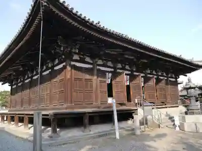 鶴林寺の本殿・本堂