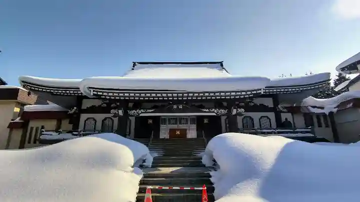 妙法寺の本殿・本堂