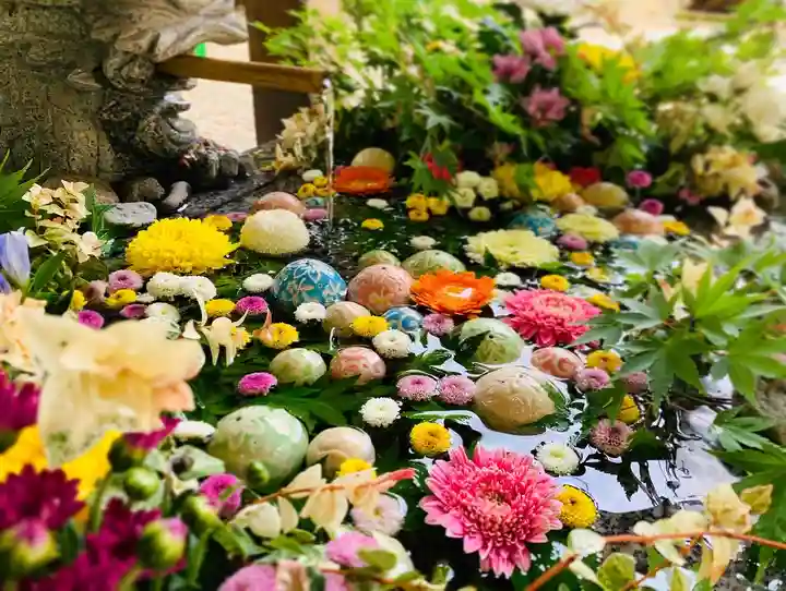 滑川神社 - 仕事と子どもの守り神の手水舎
