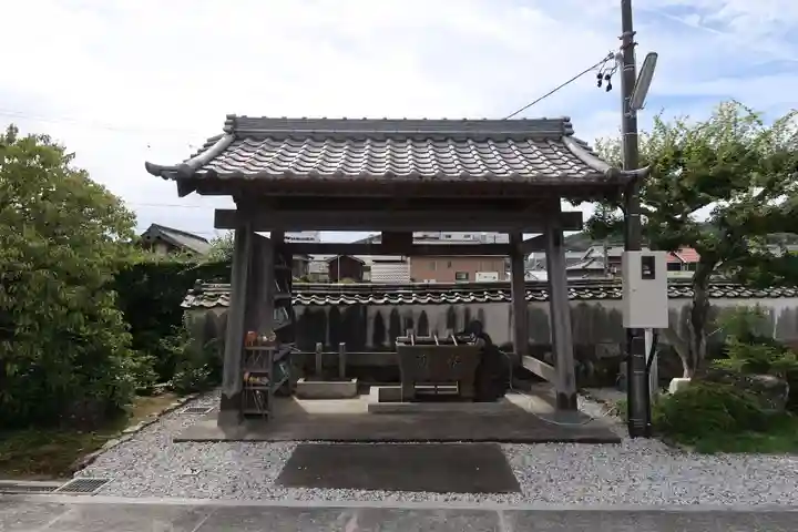 東林寺の手水舎