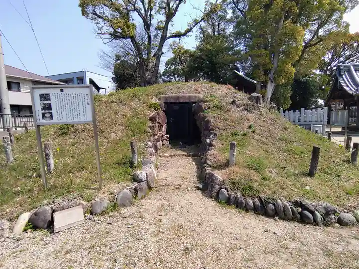 神明神社(大留町5)のお墓