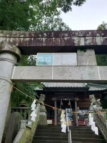 伊与久雷電神社の鳥居