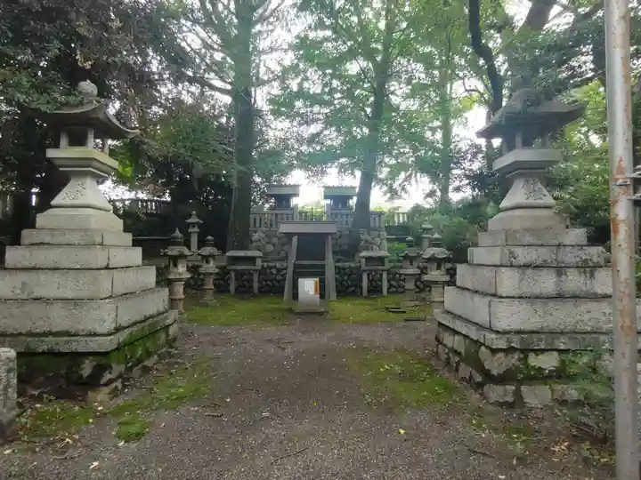 若宮神明社の末社・摂社
