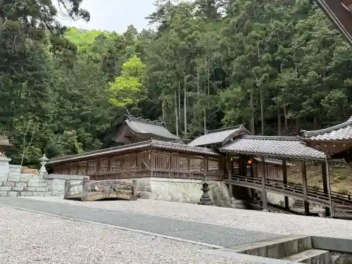 安志加茂神社の{uncategorized: "未分類", other: "その他", undefined: "問題あり", building: "その他建物", grave: "お墓", sacred_gate: "鳥居", guardian: "狛犬", statue: "像", buddha: "仏像", history: "歴史", nature: "自然", garden: "庭園", animal: "動物", pagoda: "塔", temizu: "手水舎", mountain_gate: "山門・神門", sanctuary: "本殿・本堂", subordinate: "末社・摂社", art: "芸術", scenery: "景色", jizo: "地蔵", ema: "絵馬", goshuin: "御朱印", omikuji: "おみくじ", items: "授与品その他", amulet: "お守り", goshuincho: "御朱印帳", eats: "食事", festival: "お祭り", votive_dance: "神楽", shichigosan: "七五三参", wedding: "結婚式", experience: "体験その他", initially: "初詣", around: "周辺", anti_infection: "感染症対策"}