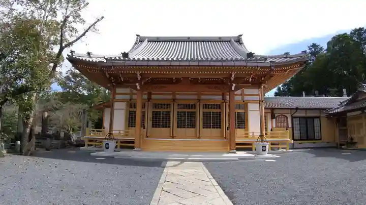 光照寺の本殿・本堂