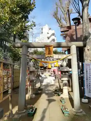 高円寺氷川神社の鳥居