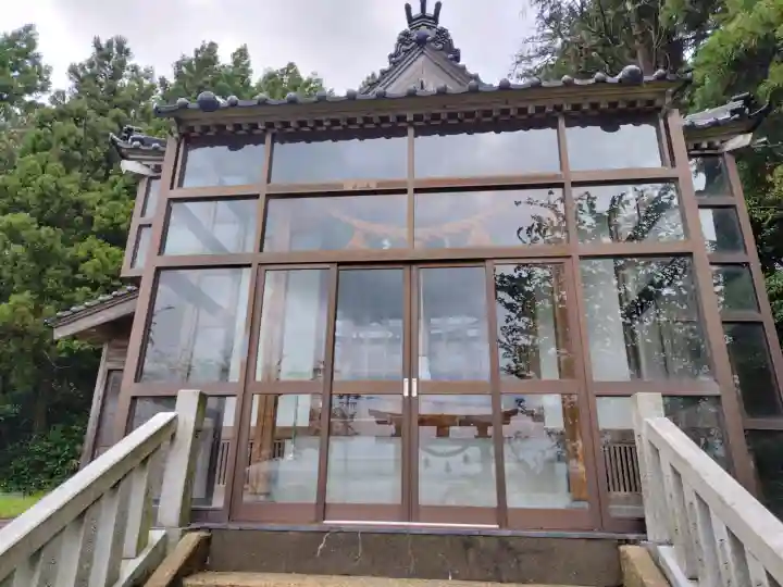 先崎神社の{uncategorized: "未分類", other: "その他", undefined: "問題あり", building: "その他建物", grave: "お墓", sacred_gate: "鳥居", guardian: "狛犬", statue: "像", buddha: "仏像", history: "歴史", nature: "自然", garden: "庭園", animal: "動物", pagoda: "塔", temizu: "手水舎", mountain_gate: "山門・神門", sanctuary: "本殿・本堂", subordinate: "末社・摂社", art: "芸術", scenery: "景色", jizo: "地蔵", ema: "絵馬", goshuin: "御朱印", omikuji: "おみくじ", items: "授与品その他", amulet: "お守り", goshuincho: "御朱印帳", eats: "食事", festival: "お祭り", votive_dance: "神楽", shichigosan: "七五三参", wedding: "結婚式", experience: "体験その他", initially: "初詣", around: "周辺", anti_infection: "感染症対策"}