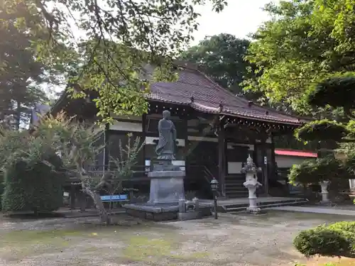 実相寺の本殿