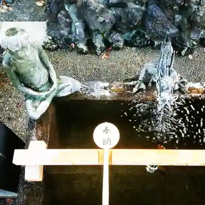 品川神社の手水舎
