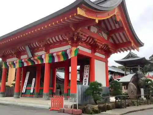 満願寺の山門