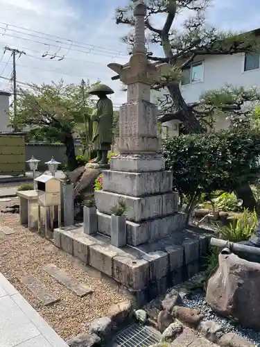 願成就寺　安楽院の塔