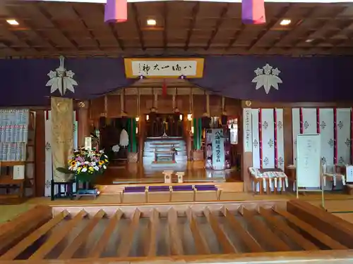 八海山尊神社の本殿