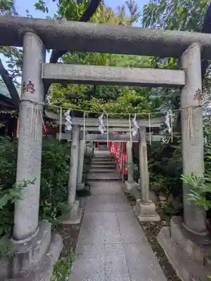 太郎稲荷神社の鳥居