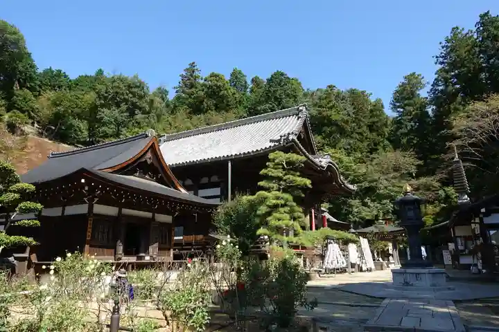 岡寺(龍蓋寺)の本殿・本堂