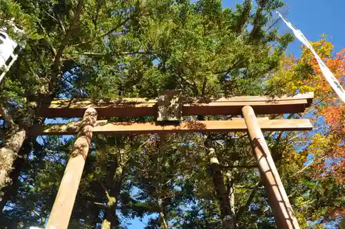 石鎚神社　土小屋遥拝殿の鳥居