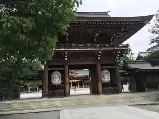 寒川神社の山門・神門