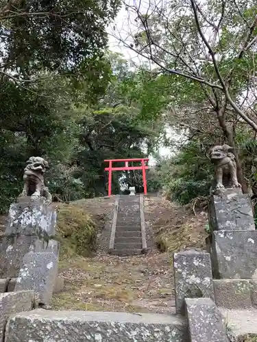 月夜見神社の狛犬