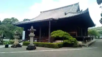 道成寺の本殿・本堂