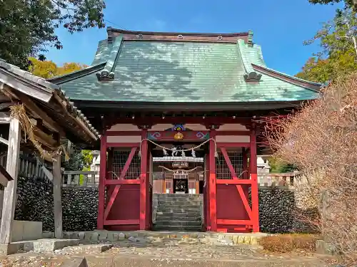 賀久留神社の山門